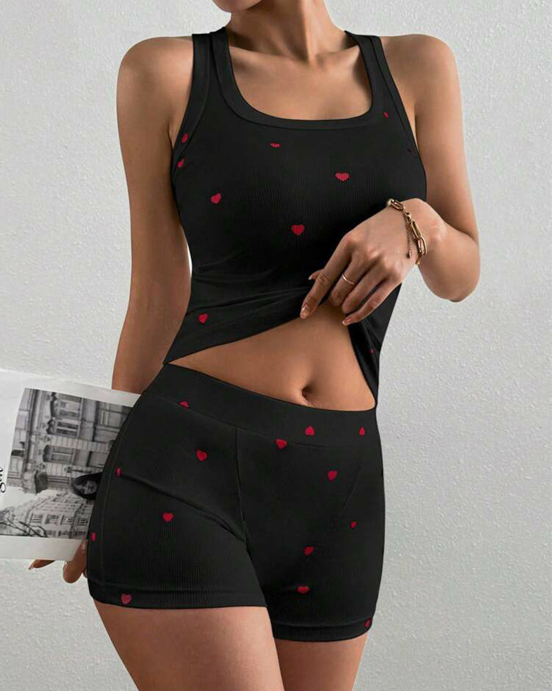 Heart Print 2-Piece Pajama Set – U-Neck Tank & Stretch Shorts