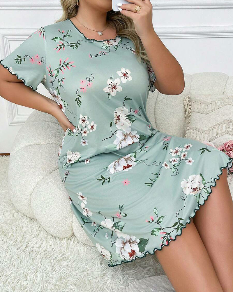 Plus Size Heart Print Short Sleeve Nightdress