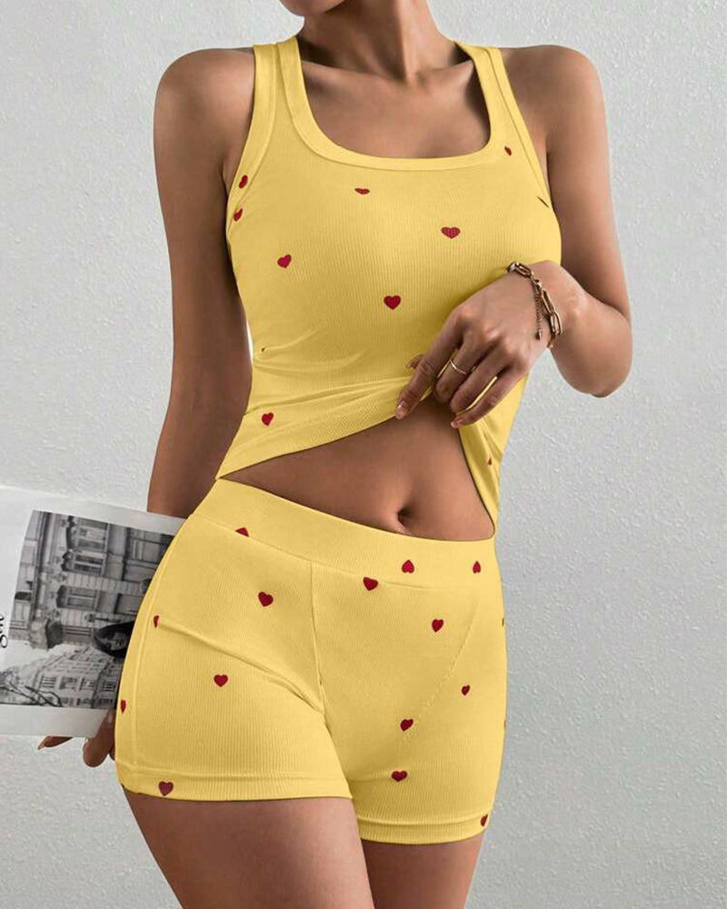 Heart Print 2-Piece Pajama Set – U-Neck Tank & Stretch Shorts