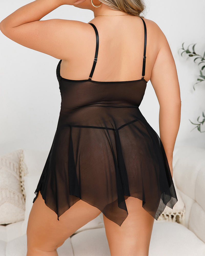 Sexy Plus Size Lace Suspender Nightwear – Irregular Lace Design