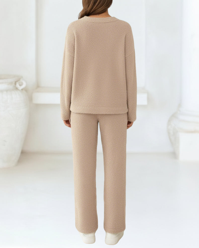 Ultra Soft Marshmallow 2-Piece Lounge Set – V-Neck Top & Wide-Leg Pants
