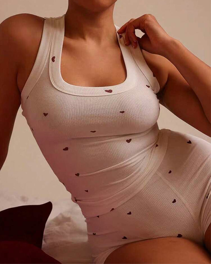 Heart Print 2-Piece Pajama Set – U-Neck Tank & Stretch Shorts