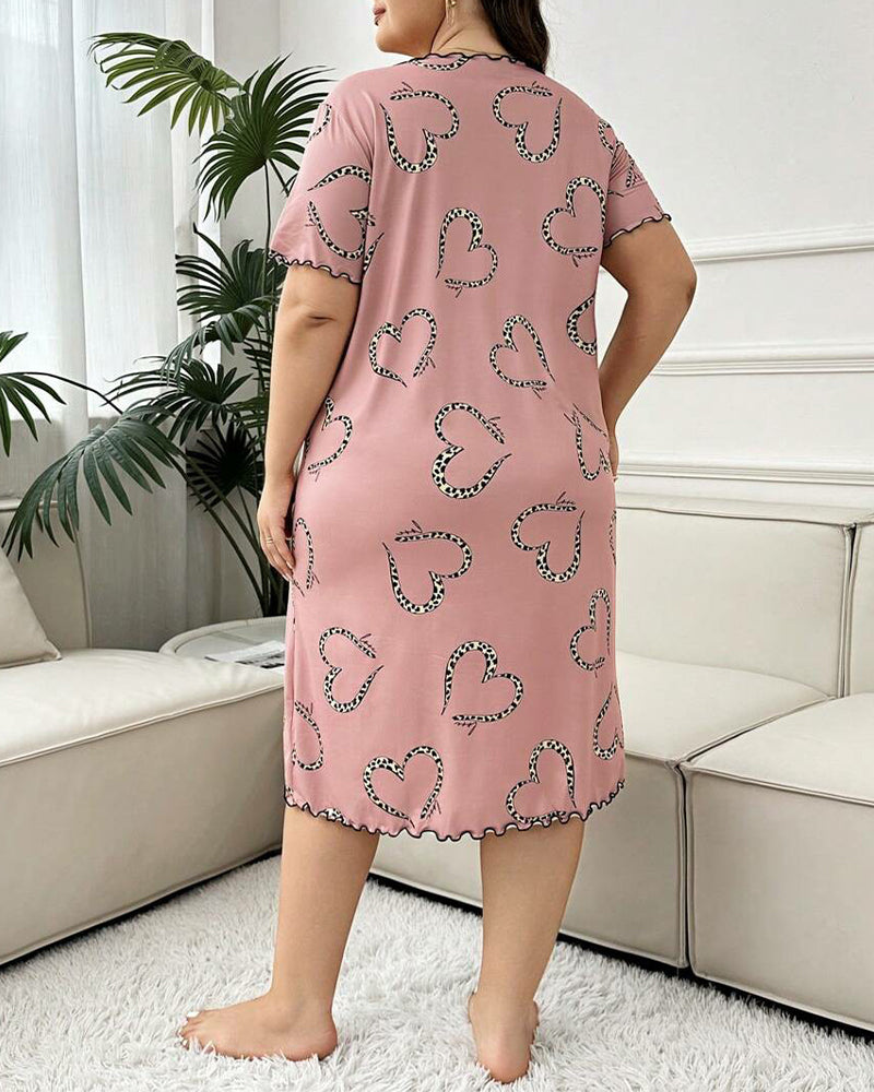 Plus Size Heart Print Short Sleeve Nightdress