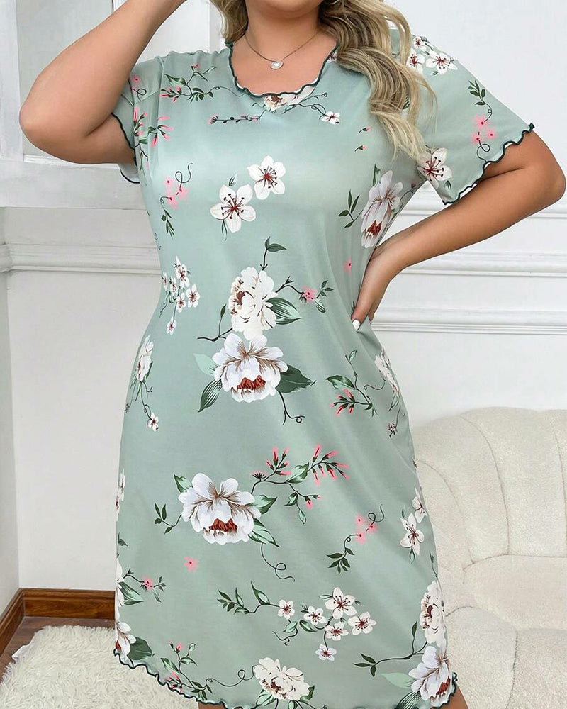 Plus Size Heart Print Short Sleeve Nightdress