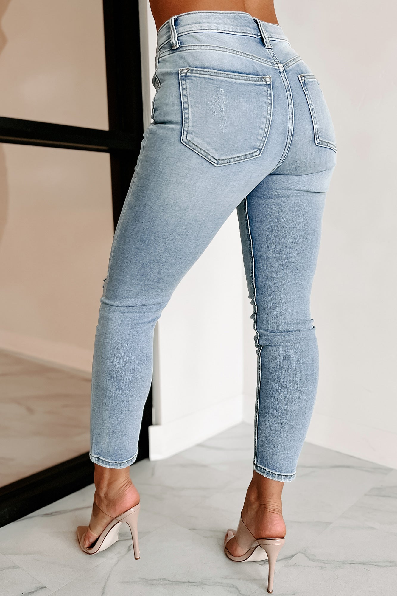 Shesways®Darcy Sneak Peek High Rise Crop Skinny Jeans (Light Wash)